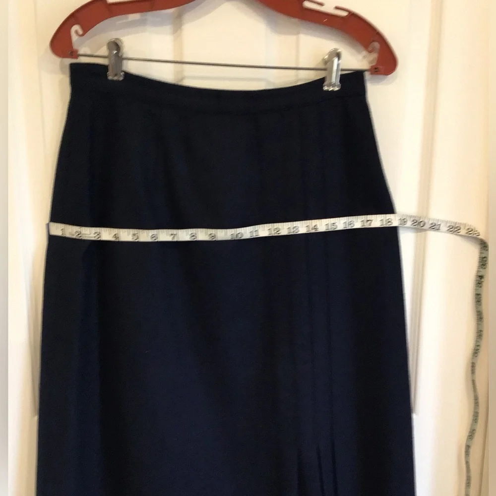 Vintage Navy Blue Womens 2 piece Suit, size 10 - Picture 9 of 11
